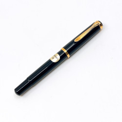 德國 Pelikan 百利金 停產老款 M400 14k金 HM尖 黑桿 鋼筆 德國 Pelikan 百利金 停產老款 M400 14k金 HM尖 黑桿 鋼筆