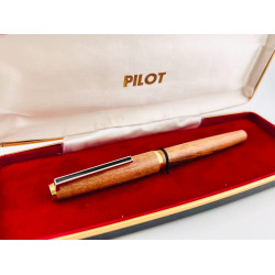 ☆ 二手美品 ☆ 日本 PILOT 百樂 CUSTOM MAPLE 楓木一代  18K金 鋼筆#MT19885 ☆ 二手美品 ☆ 日本 PILOT 百樂 CUSTOM MAPLE 楓木一代  18K金 鋼筆#MT19885