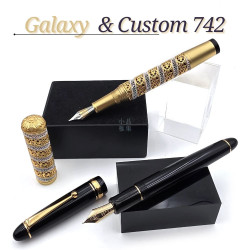 ＝小品雅集＝Galaxy 星雲 純銀浮雕+ 百樂 Custom 742 鋼筆套組