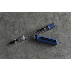 臺灣 TWSBI 三文堂 ECO 活塞鋼筆(秋藍&黑鈦) 臺灣 TWSBI 三文堂 ECO 活塞鋼筆(秋藍&黑鈦)