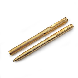 =庫存新品=  已絕版 Dunhill 登喜路 金桿 14K 金筆尖鋼筆/原子筆套組(麥穗紋) =庫存新品=  已絕版 Dunhill 登喜路 金桿 14K 金筆尖鋼筆/原子筆套組(麥穗紋)