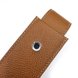 德國 Graf von Faber-Castell 單支入 皮質筆套 壓紋款（干邑棕 ）