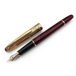 【中古品】MONTBLANC 萬寶龍 純銀鍍金蓋 酒紅桿 144 / 18k金 M尖 (搭配墨水禮盒)EX-2201 8成新 【中古品】MONTBLANC 萬寶龍 純銀鍍金蓋 酒紅桿 144 / 18k金 M尖 (搭配墨水禮盒)EX-2201 8成新