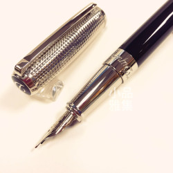 法國 S.T. DUPONT 都彭 LINE D系列 Black lacquer & palladium 14K鋼筆（細格紋銀色筆蓋）
