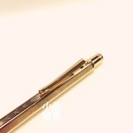 瑞士卡達Caran d'Ache ECRIDOR 艾可朵 CHEVRON V型麥紋 鍍金 0.7mm 自動鉛筆