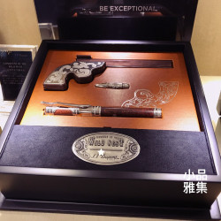 法國 S.T. DUPONT 都彭 THE WILD WEST 征服西部限量系列 石楠木 18K金 鋼筆組 (附槍把底座) 法國 S.T. DUPONT 都彭 THE WILD WEST 征服西部限量系列 石楠木 18K金 鋼筆組 (附槍把底座)