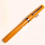西華 Sheaffer 素色款 USA庫存新品 書寫鋼筆（鵝黃色）送小品不織布筆套