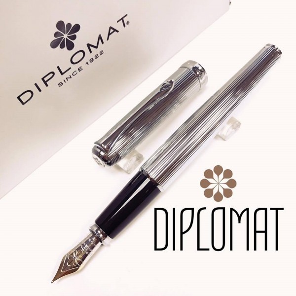 德國 DIPLOMAT 迪波曼 卓越A 銀格條紋 鋼筆（14K金尖）