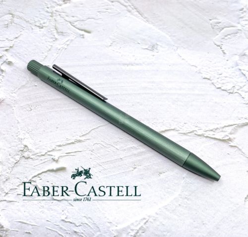 德國 Faber-Castell 輝柏 NEO 髮絲紋袖珍型 原子筆 橄欖綠（146155）