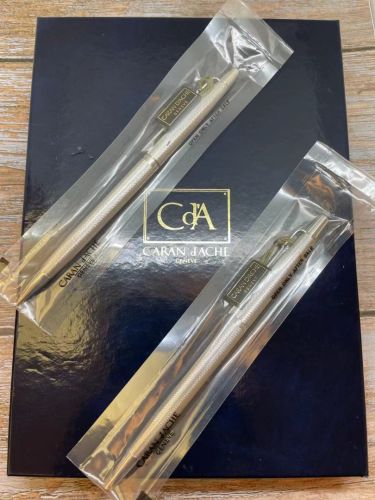 ☆庫存新品 ☆ CARAN D’ACHE 卡達 銀製 （劍形筆夾）原子筆/鉛筆 