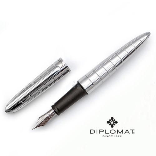 德國 DIPLOMAT 迪波曼 AERO 太空梭 亮鉻格紋 鋼筆（不銹鋼尖）