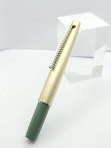優選短鋼 =中古美品= SAILOR 寫樂 60年代古董品 迴紋針式 筆夾 鋼筆 SA250