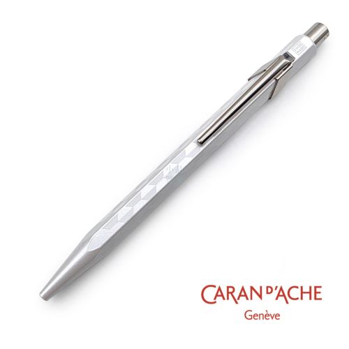 『預購商品，預計十月到貨』瑞士卡達 CARAN D'ACHE 阿爾卑斯霜雪 Alpine Frost 系列 2025 聖誕 特別版 849™ 原子筆 （霜白款）