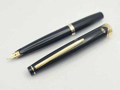 優選短鋼 =中古美品= SAILOR 寫樂 14K金 黑色 短鋼 SA410
