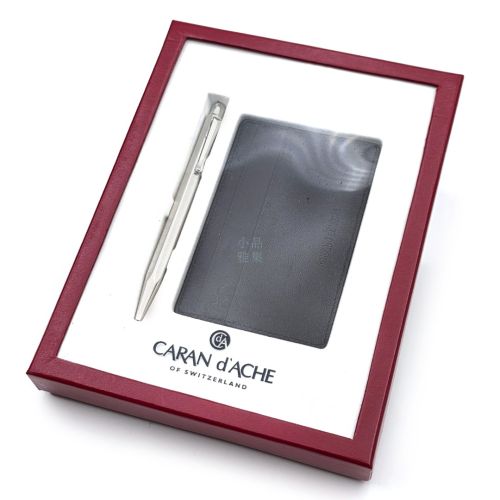 ＝庫存新品＝瑞士卡達Caran d'Ache ECRIDOR 艾可朵 CHEVRON  V型麥紋 原子筆 三夾卡套組