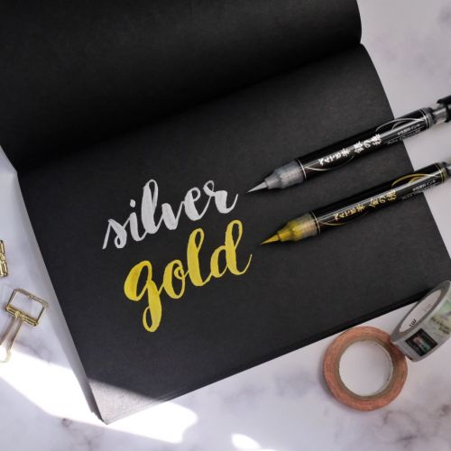 日本 Pentel 飛龍牌 自來水毛筆（兩色可選）