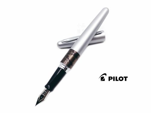 日本 Pilot 百樂 MR2 鋼筆（銀色）提供免費刻字-需刻字請選擇先付款方式結帳-